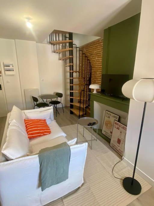 Le 23, Cocon Dans Le Centre Historique Montauban Exterior foto